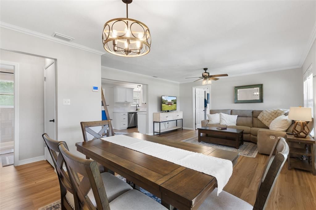 For Sale: $374,000 (3 beds, 2 baths, 1152 Square Feet)