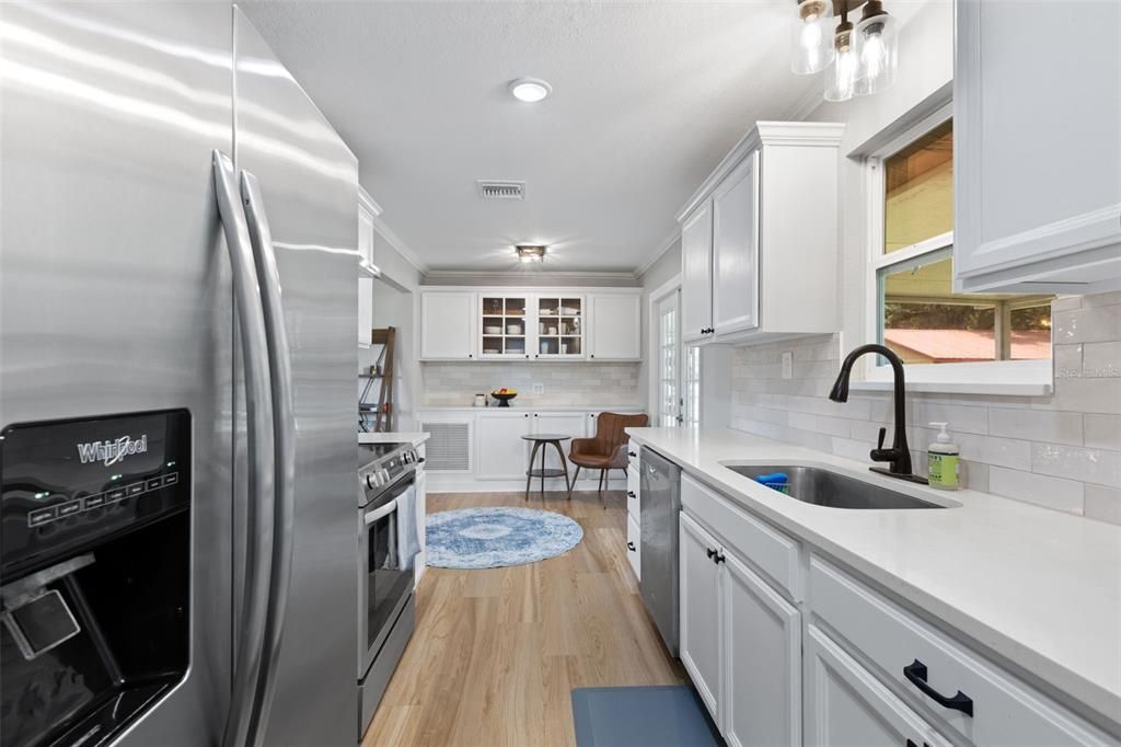 For Sale: $374,000 (3 beds, 2 baths, 1152 Square Feet)