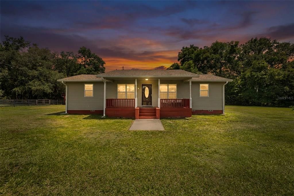 For Sale: $374,000 (3 beds, 2 baths, 1152 Square Feet)