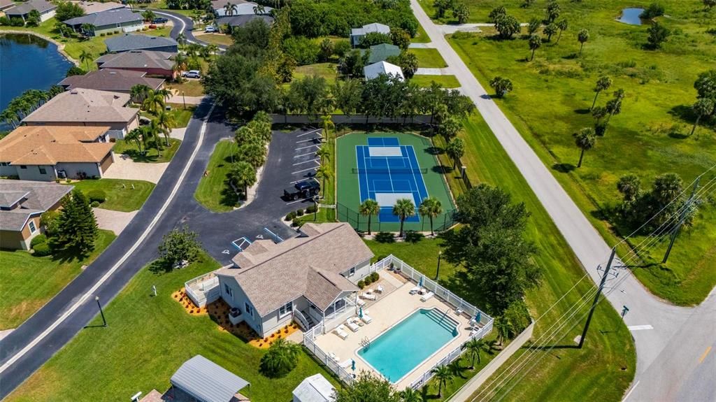 На продажу: $249,995 (3 спален, 2 ванн, 1780 Квадратных фут)