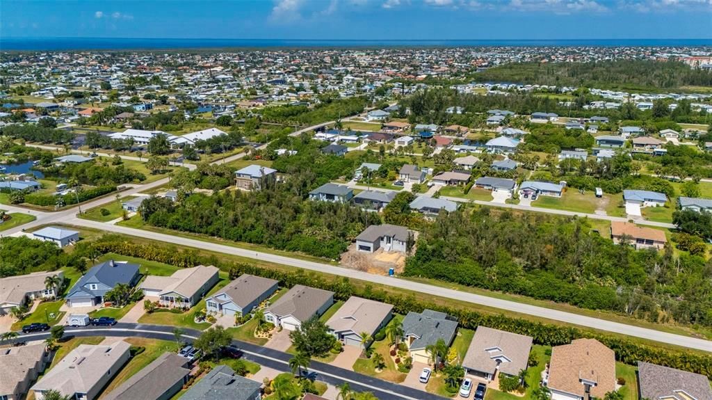 На продажу: $249,995 (3 спален, 2 ванн, 1780 Квадратных фут)
