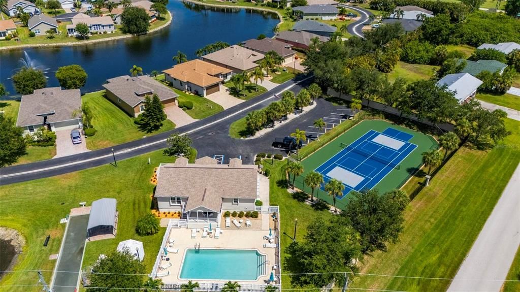 На продажу: $249,995 (3 спален, 2 ванн, 1780 Квадратных фут)