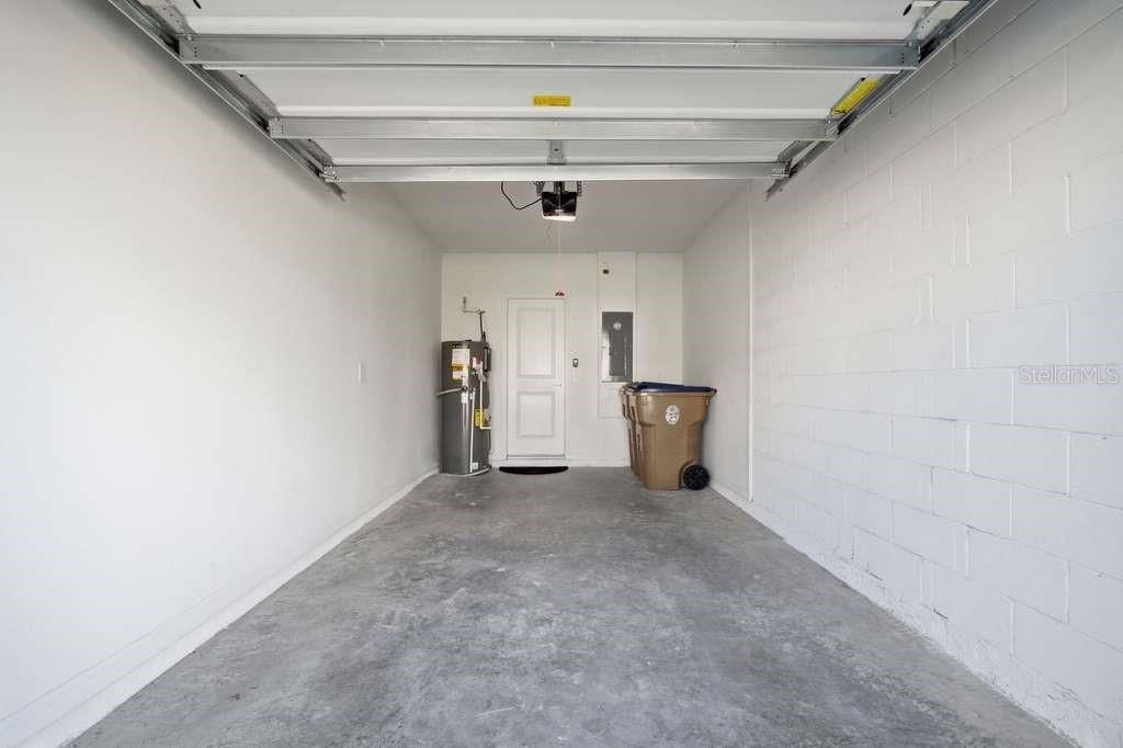For Sale: $365,000 (3 beds, 2 baths, 1556 Square Feet)