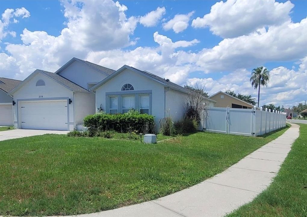 For Sale: $430,000 (4 beds, 3 baths, 1874 Square Feet)
