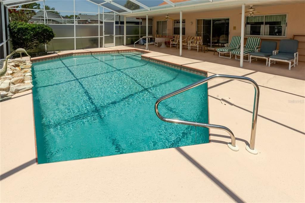 For Sale: $375,000 (3 beds, 2 baths, 2012 Square Feet)