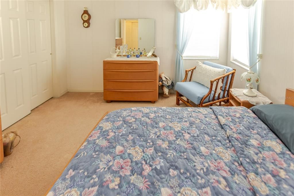 For Sale: $375,000 (3 beds, 2 baths, 2012 Square Feet)
