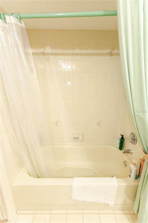 For Sale: $375,000 (3 beds, 2 baths, 2012 Square Feet)