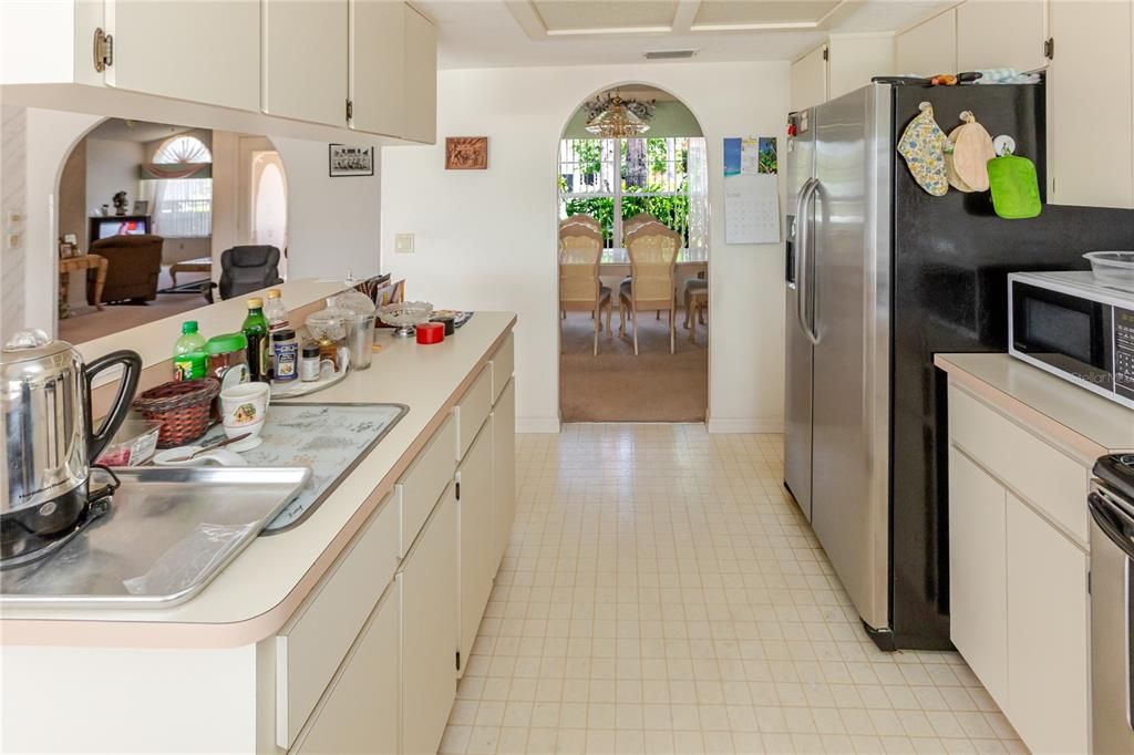 For Sale: $375,000 (3 beds, 2 baths, 2012 Square Feet)