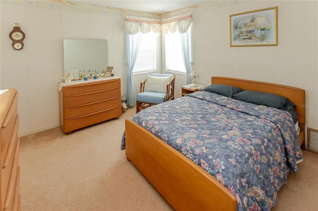 For Sale: $375,000 (3 beds, 2 baths, 2012 Square Feet)
