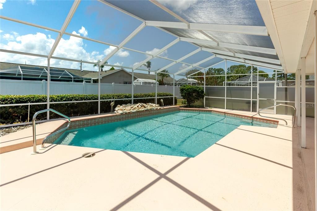 For Sale: $375,000 (3 beds, 2 baths, 2012 Square Feet)
