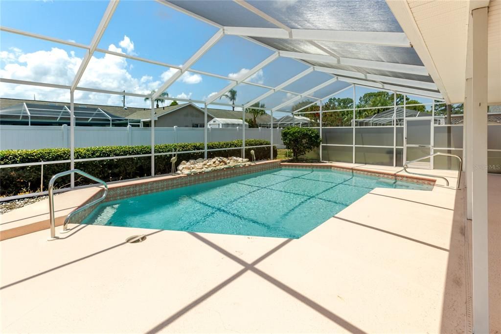 For Sale: $375,000 (3 beds, 2 baths, 2012 Square Feet)