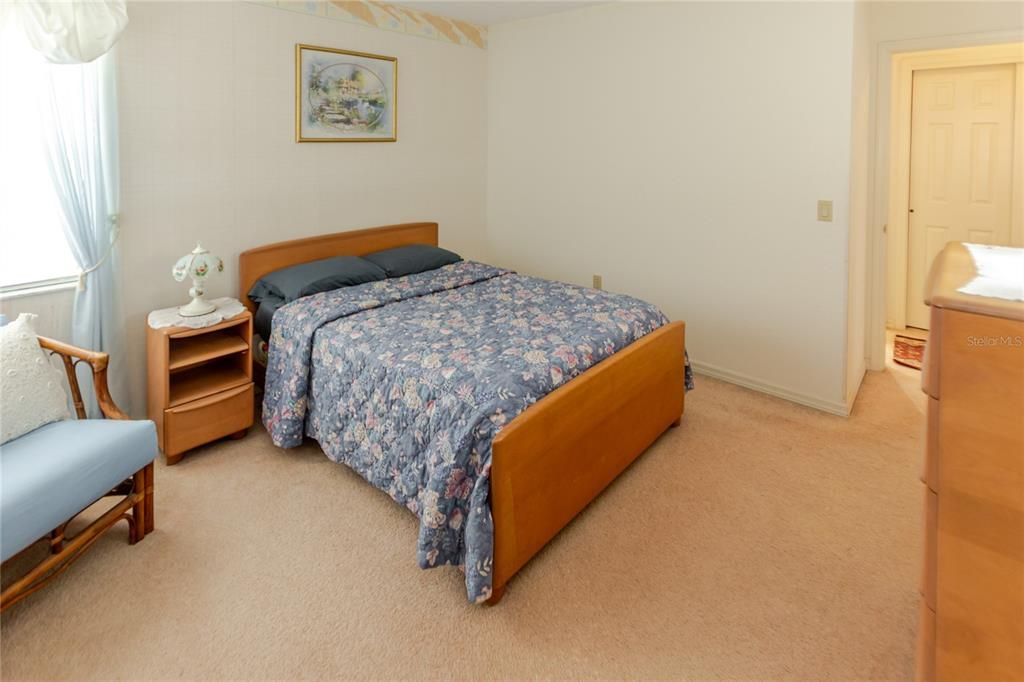 For Sale: $375,000 (3 beds, 2 baths, 2012 Square Feet)