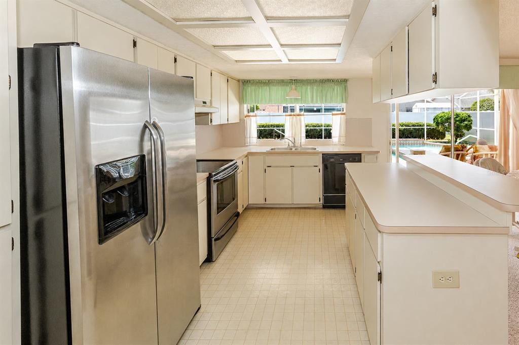 For Sale: $375,000 (3 beds, 2 baths, 2012 Square Feet)