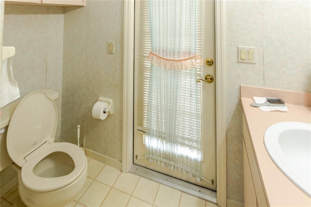 For Sale: $375,000 (3 beds, 2 baths, 2012 Square Feet)