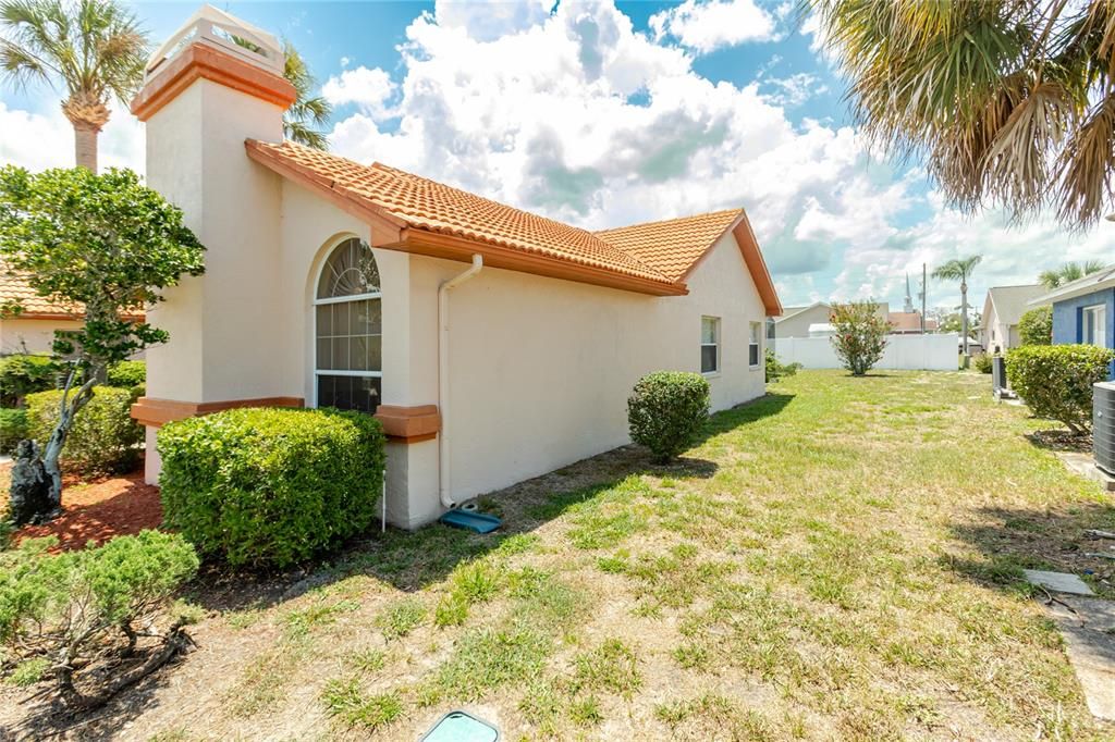 For Sale: $375,000 (3 beds, 2 baths, 2012 Square Feet)