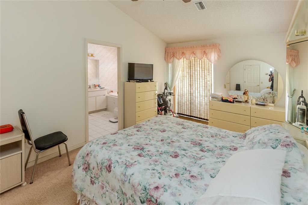For Sale: $375,000 (3 beds, 2 baths, 2012 Square Feet)