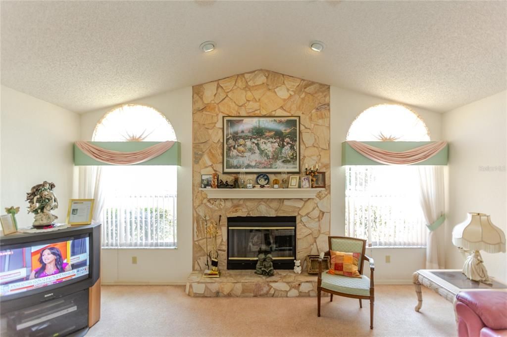 For Sale: $375,000 (3 beds, 2 baths, 2012 Square Feet)