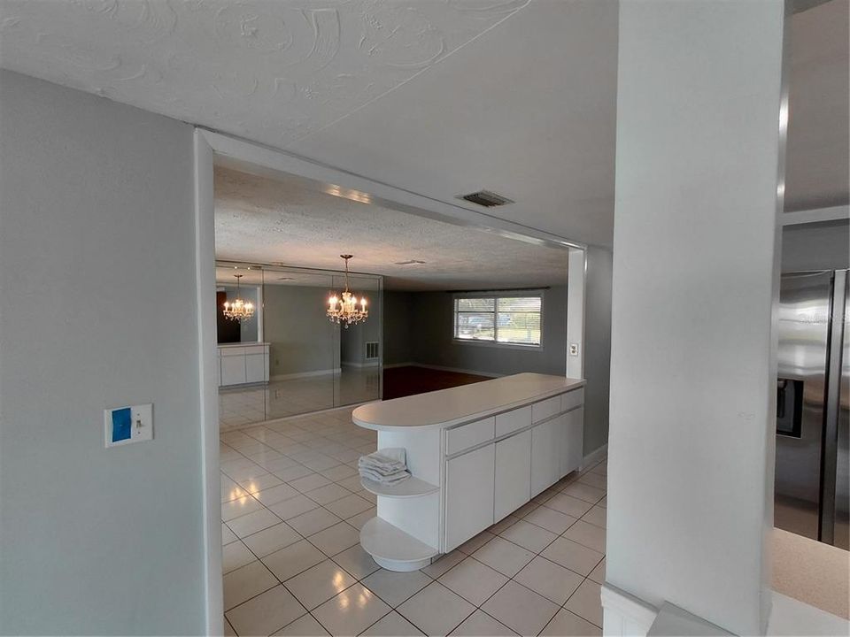 В аренду: $2,400 (2 спален, 2 ванн, 1664 Квадратных фут)