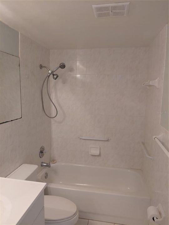 В аренду: $2,400 (2 спален, 2 ванн, 1664 Квадратных фут)