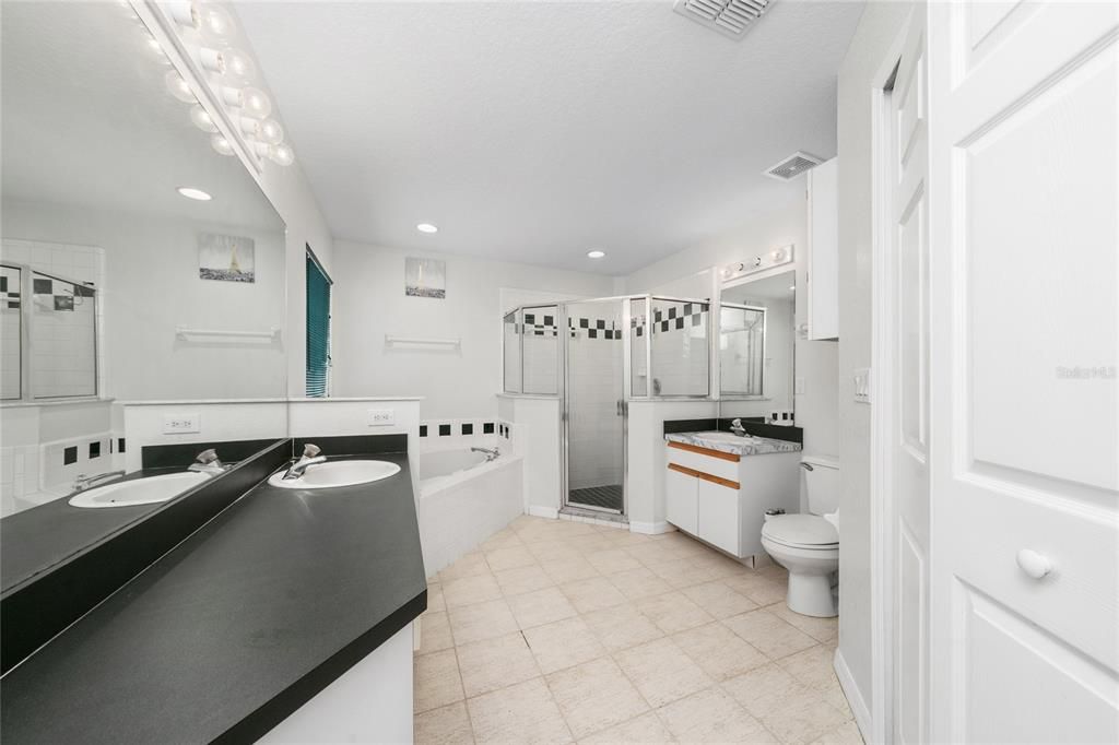 В аренду: $3,000 (4 спален, 2 ванн, 1757 Квадратных фут)