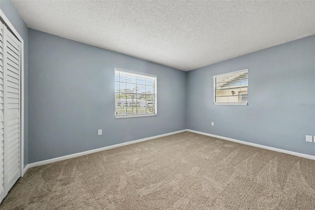 For Sale: $299,900 (3 beds, 2 baths, 1402 Square Feet)