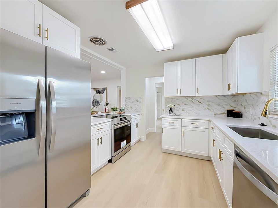 For Sale: $349,990 (4 beds, 4 baths, 1830 Square Feet)