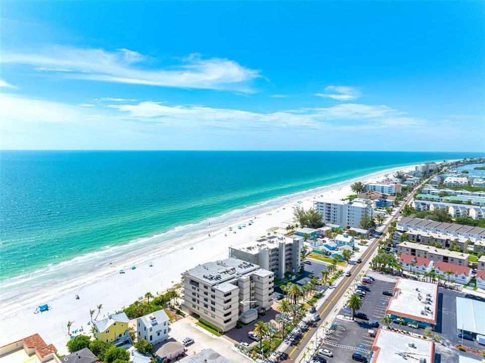 For Sale: $1,499,000 (3 beds, 3 baths, 1740 Square Feet)
