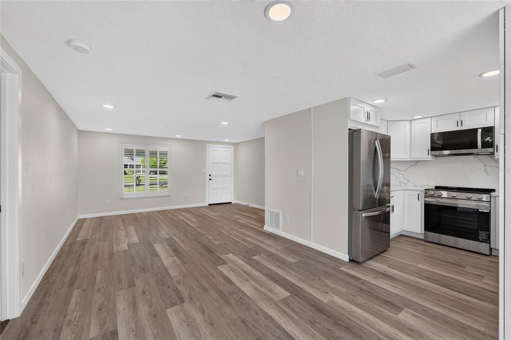 En Venta: $379,990 (3 camas, 2 baños, 1355 Pies cuadrados)