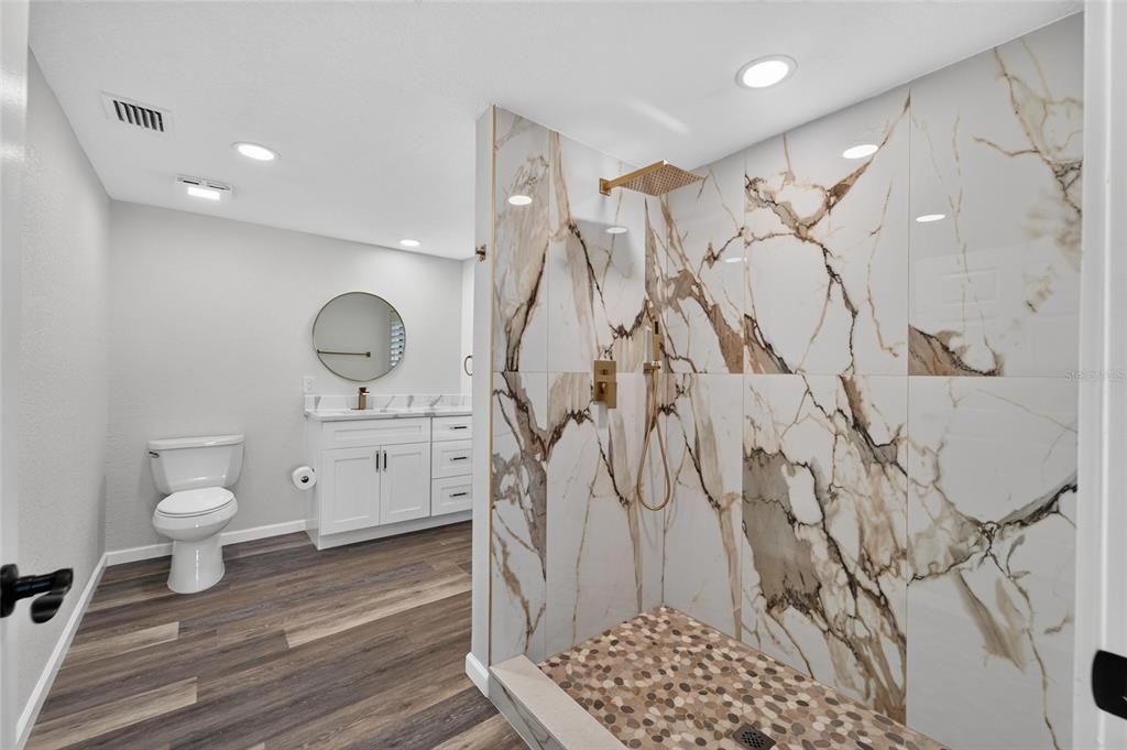 En Venta: $379,990 (3 camas, 2 baños, 1355 Pies cuadrados)