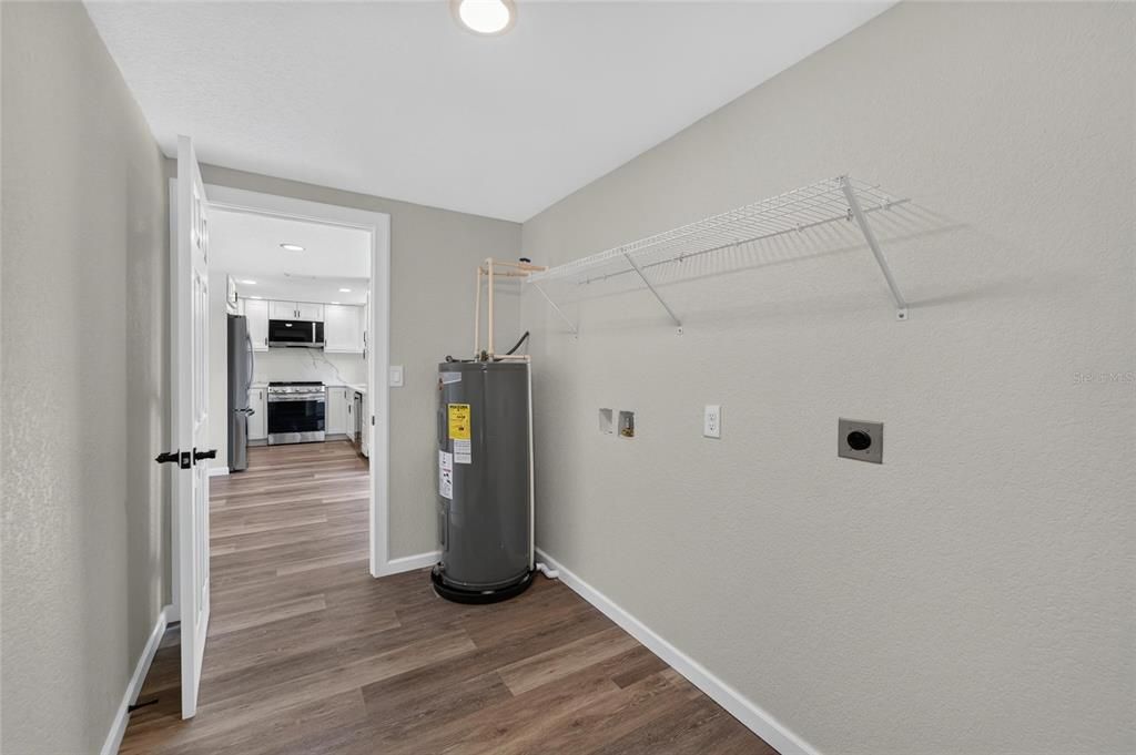 En Venta: $379,990 (3 camas, 2 baños, 1355 Pies cuadrados)
