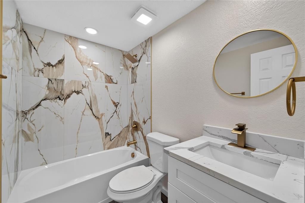 En Venta: $379,990 (3 camas, 2 baños, 1355 Pies cuadrados)