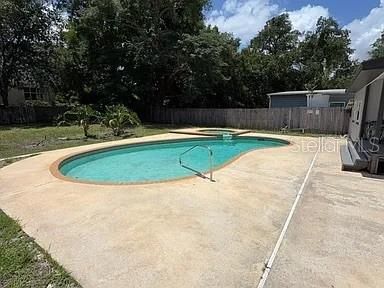 For Rent: $2,099 (2 beds, 1 baths, 940 Square Feet)