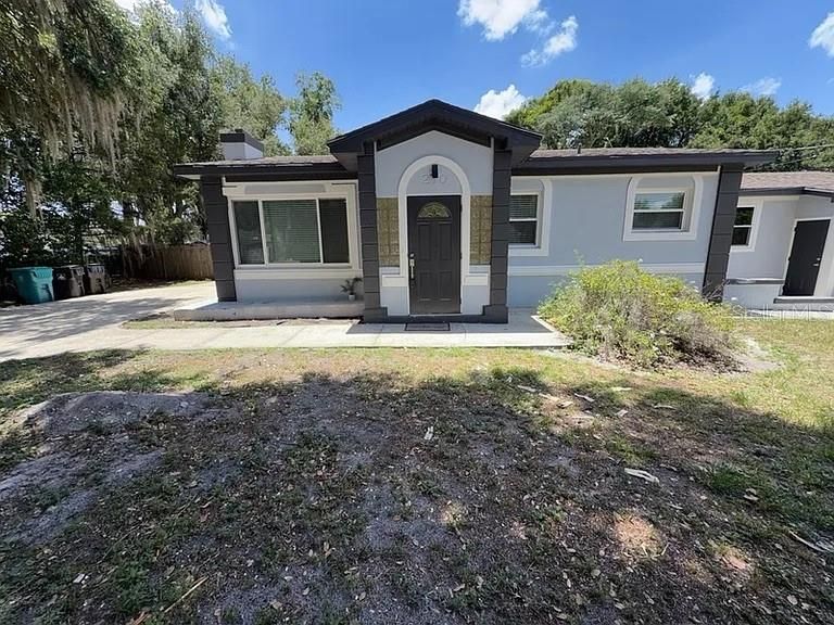 For Rent: $2,099 (2 beds, 1 baths, 940 Square Feet)