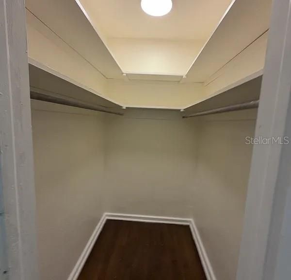 For Rent: $2,099 (2 beds, 1 baths, 940 Square Feet)
