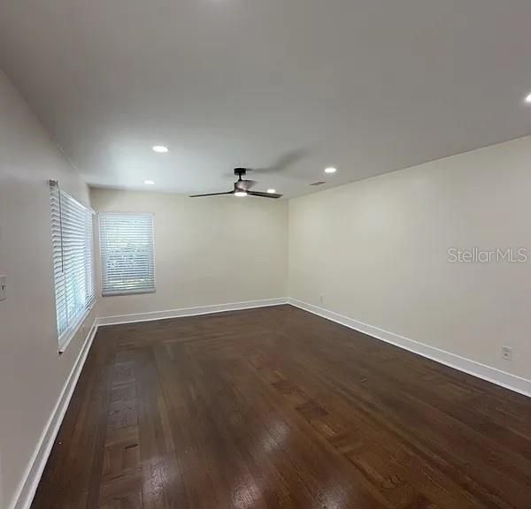 For Rent: $2,099 (2 beds, 1 baths, 940 Square Feet)