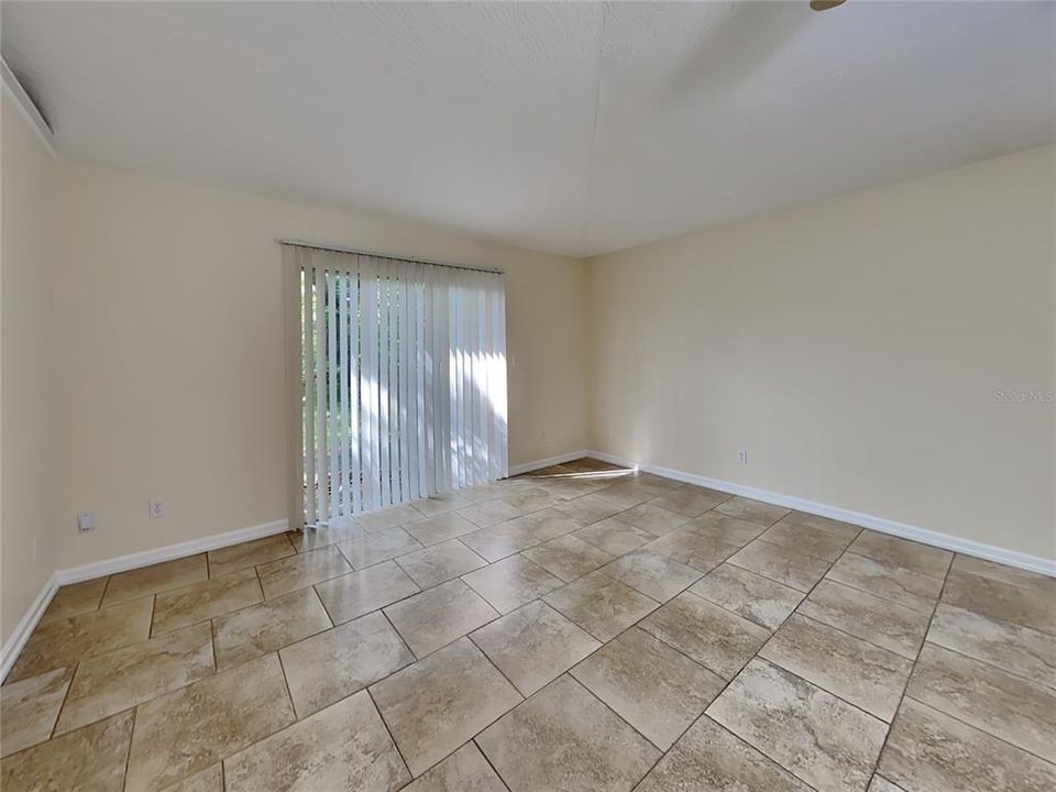For Rent: $1,650 (3 beds, 2 baths, 1672 Square Feet)