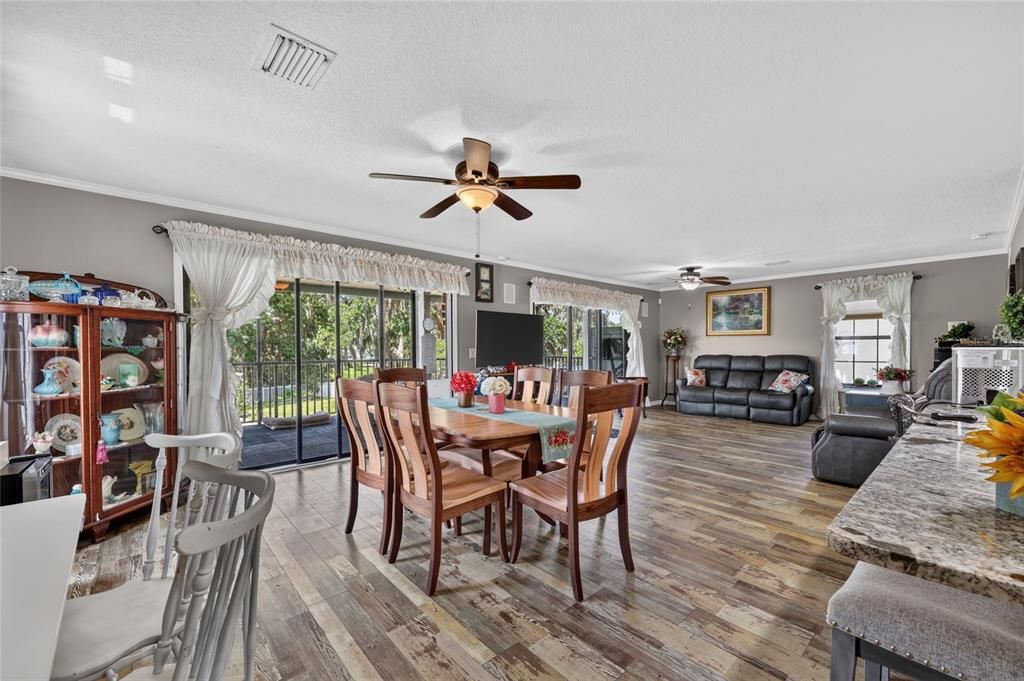 En Venta: $450,000 (3 camas, 2 baños, 1896 Pies cuadrados)