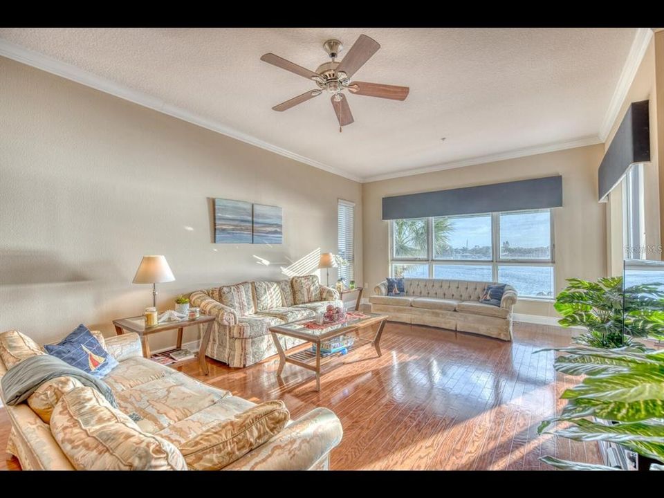В аренду: $3,900 (3 спален, 3 ванн, 2237 Квадратных фут)