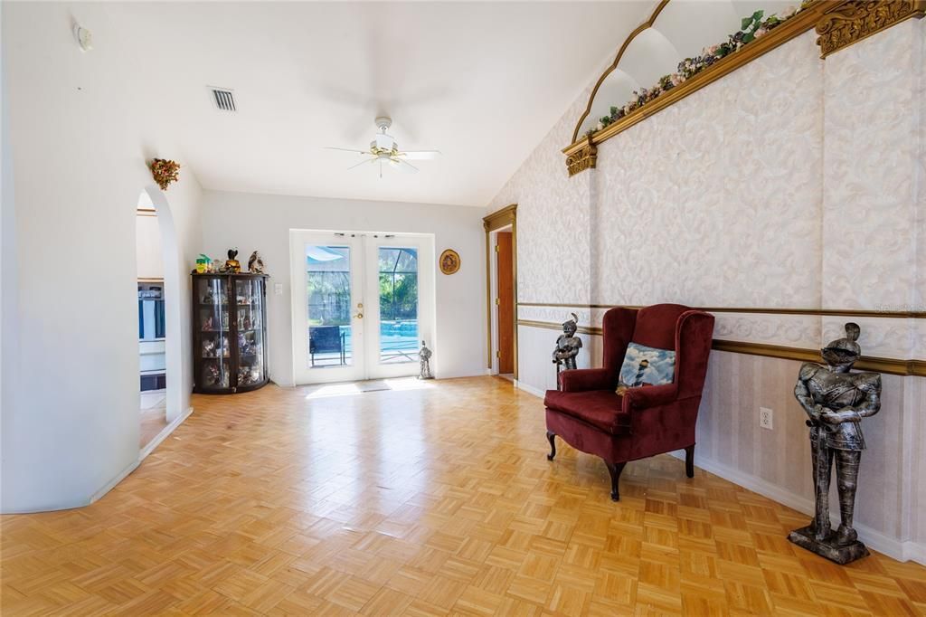 На продажу: $370,000 (2 спален, 2 ванн, 1459 Квадратных фут)