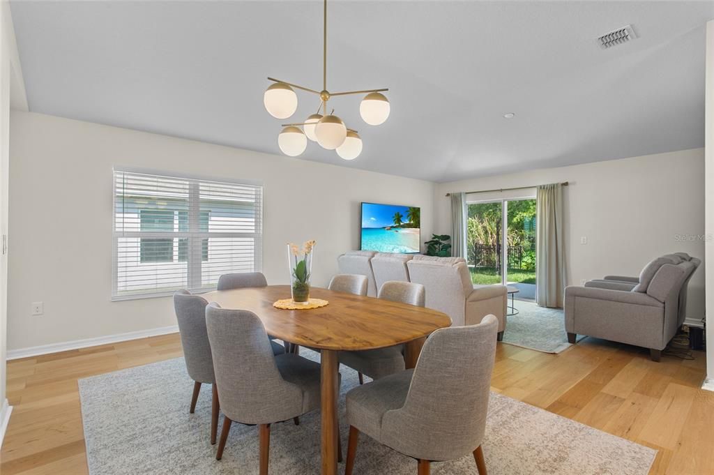En Venta: $334,999 (3 camas, 2 baños, 1552 Pies cuadrados)
