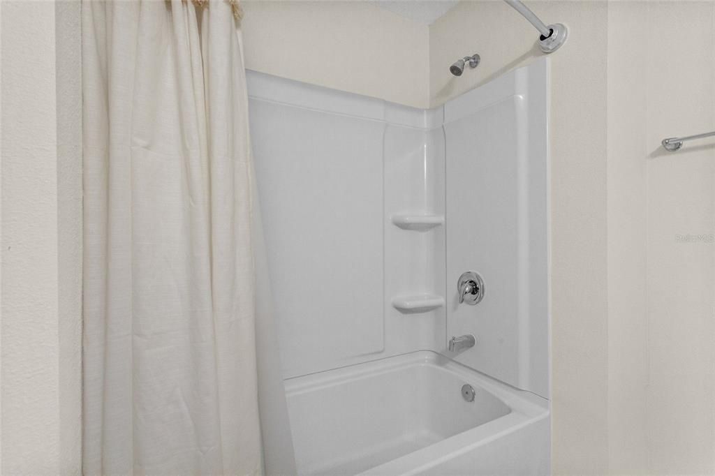 En Venta: $334,999 (3 camas, 2 baños, 1552 Pies cuadrados)