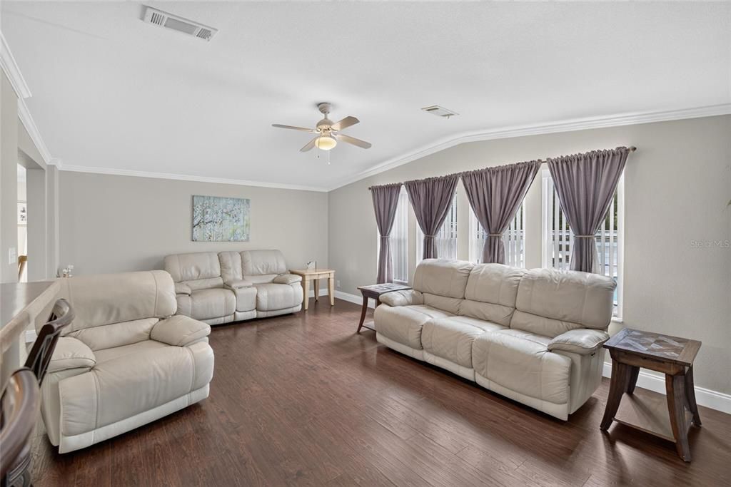 For Sale: $325,000 (4 beds, 2 baths, 2182 Square Feet)