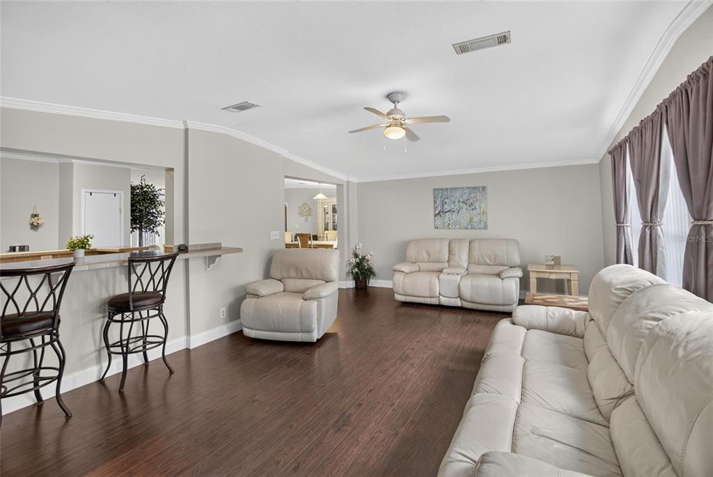 For Sale: $325,000 (4 beds, 2 baths, 2182 Square Feet)