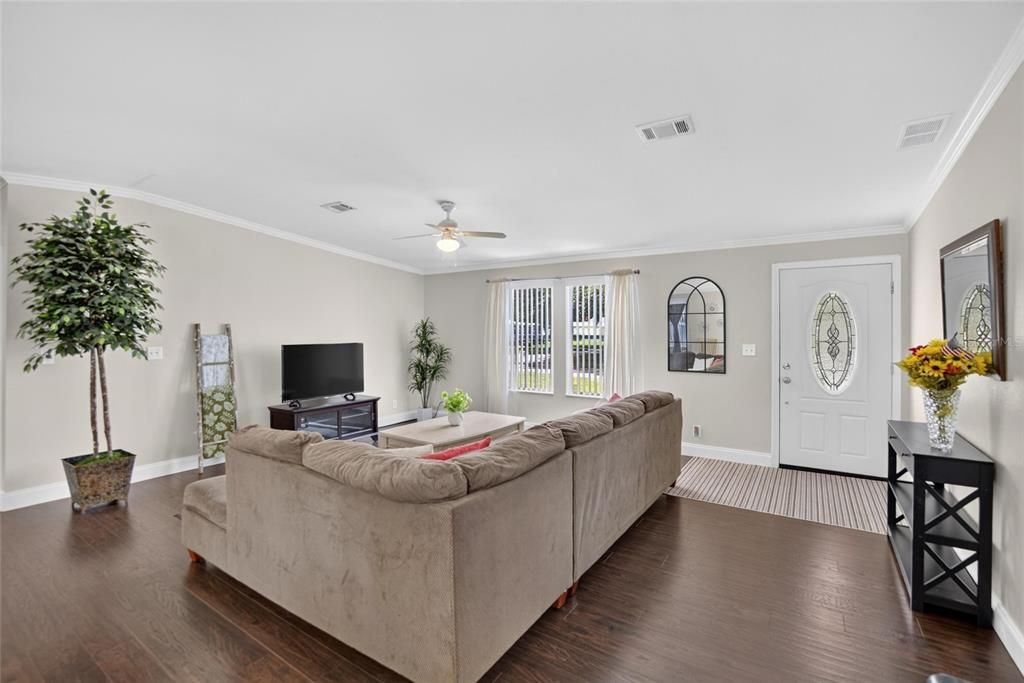 For Sale: $325,000 (4 beds, 2 baths, 2182 Square Feet)