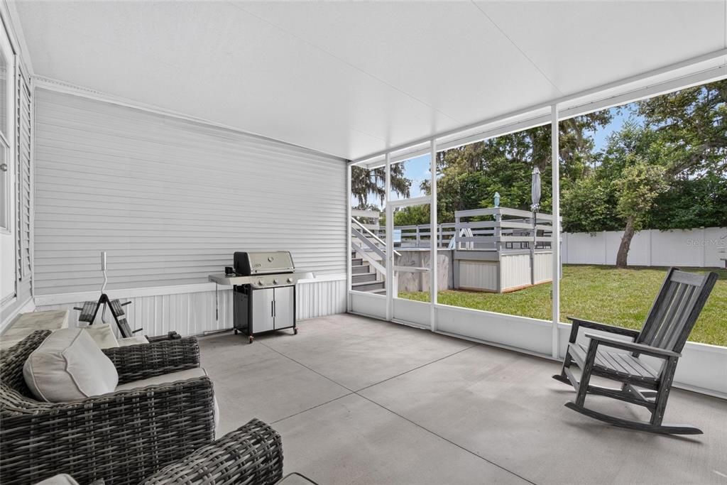 For Sale: $325,000 (4 beds, 2 baths, 2182 Square Feet)