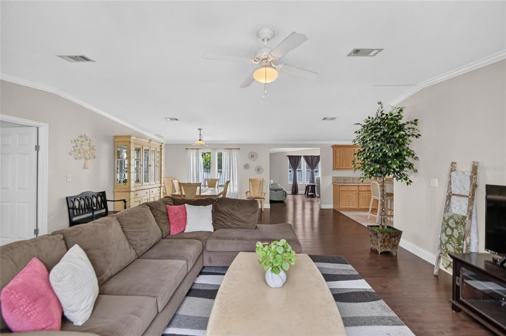 For Sale: $325,000 (4 beds, 2 baths, 2182 Square Feet)