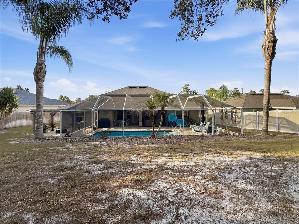 For Sale: $449,900 (4 beds, 2 baths, 2336 Square Feet)
