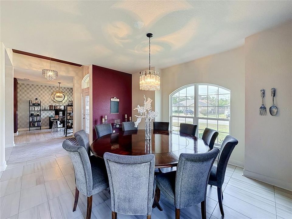 For Sale: $449,900 (4 beds, 2 baths, 2336 Square Feet)