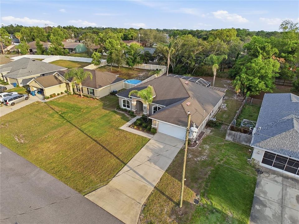 For Sale: $449,900 (4 beds, 2 baths, 2336 Square Feet)