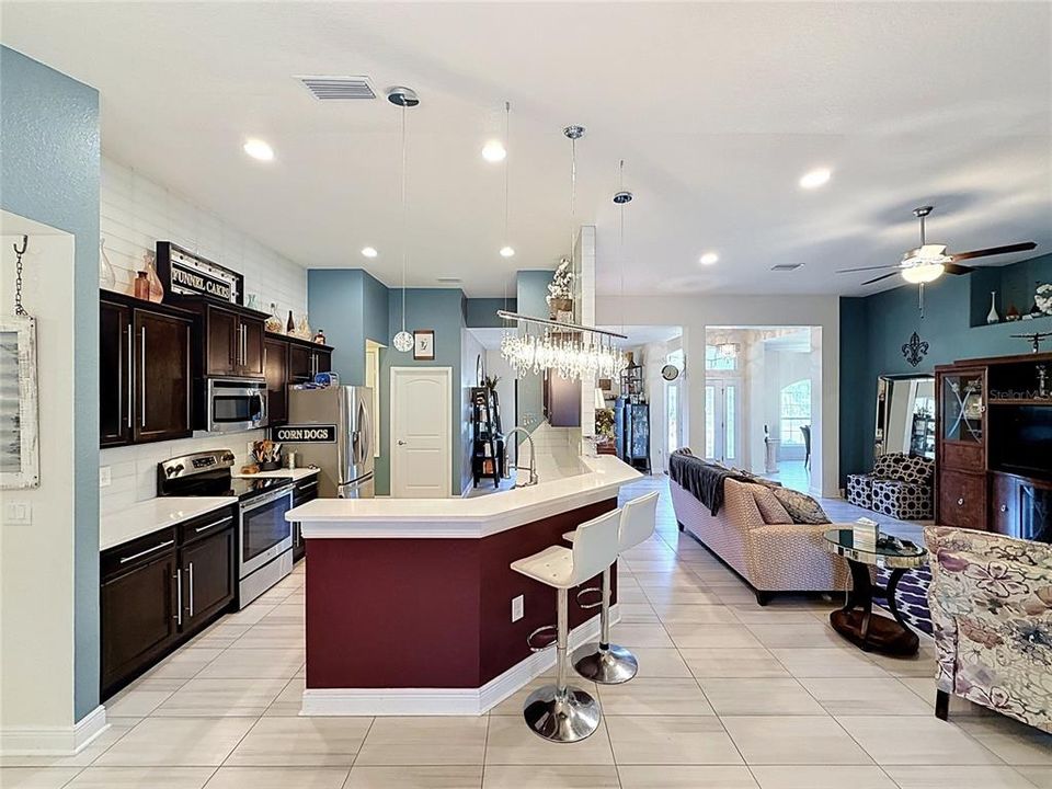 For Sale: $449,900 (4 beds, 2 baths, 2336 Square Feet)